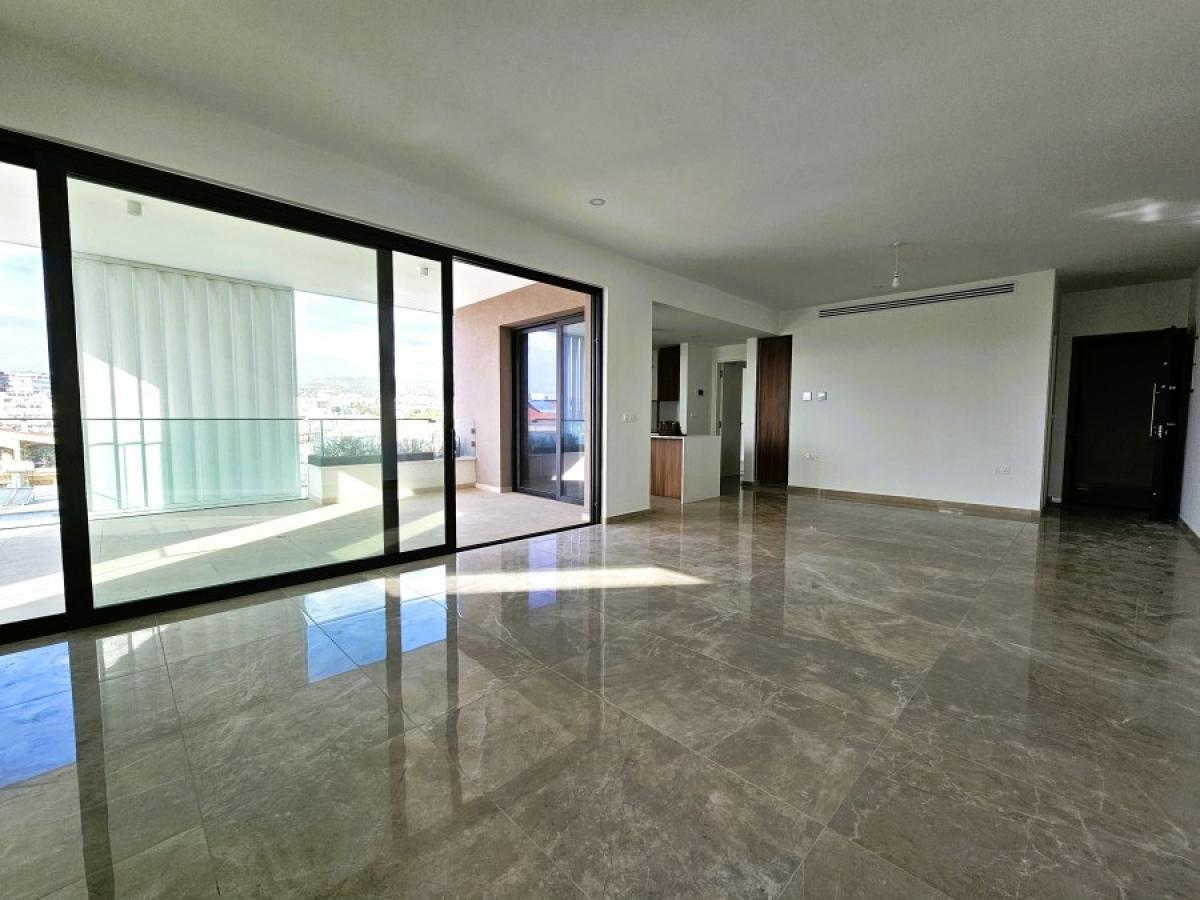 Picture of Home For Sale in Mesa Yitonia, Limassol, Cyprus