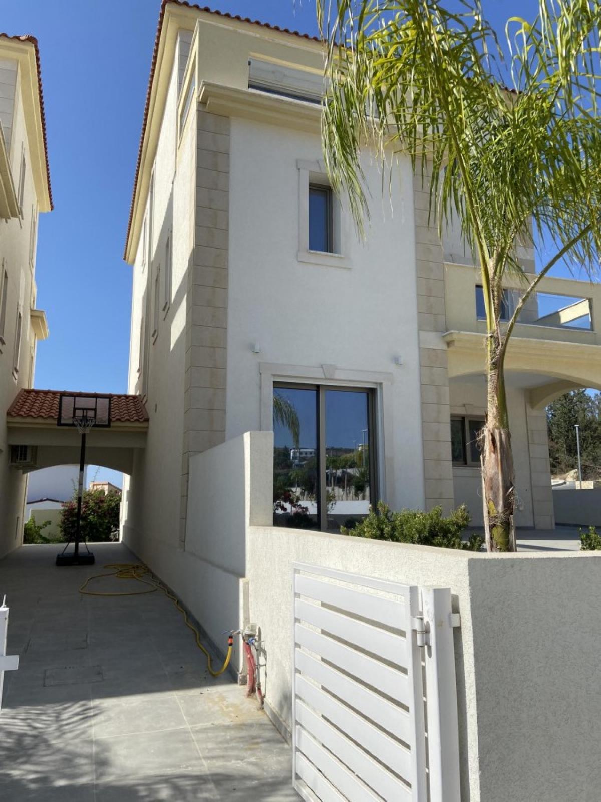 Picture of Home For Sale in Ayios Athanasios, Limassol, Cyprus