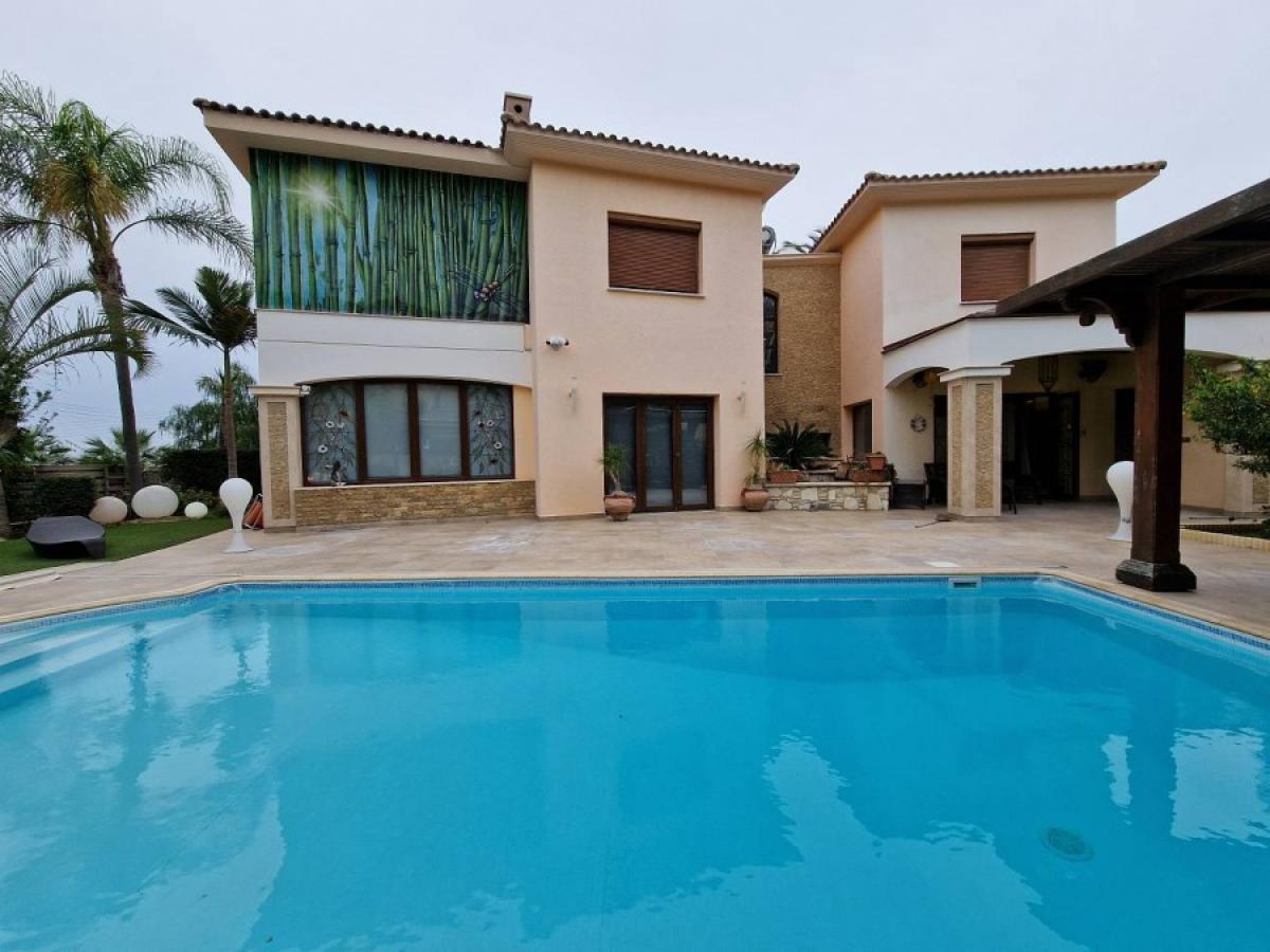 Picture of Home For Sale in Mesovounia, Limassol, Cyprus
