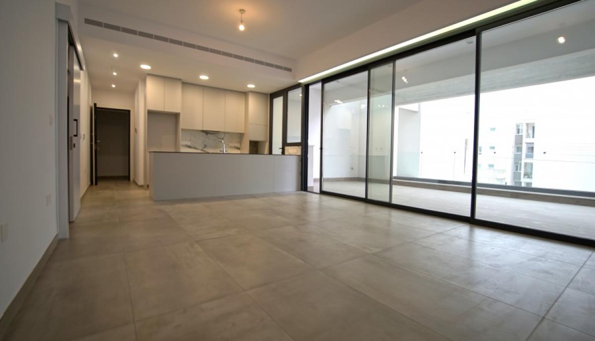 Picture of Condo For Sale in Mesa Yitonia, Limassol, Cyprus