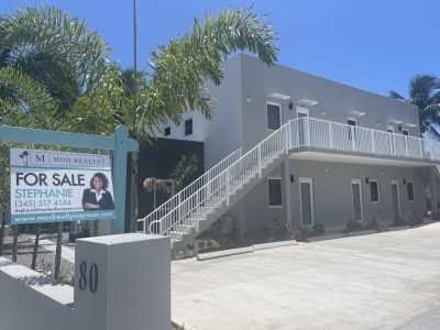Condo For Sale in George Town, Cayman Islands