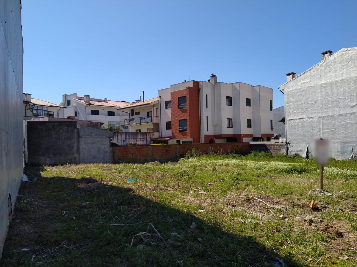 Picture of Residential Land For Sale in Maia, Porto District, Portugal