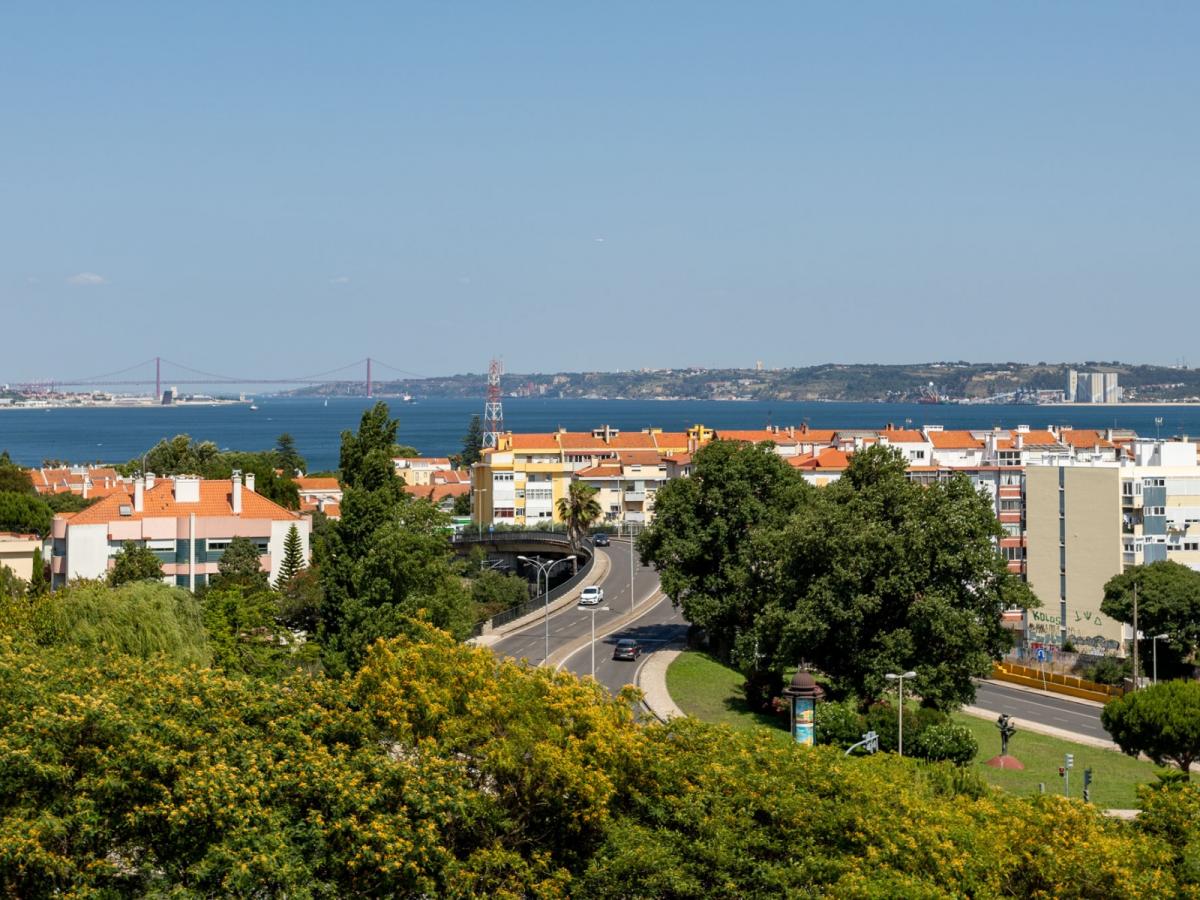 Picture of Condo For Sale in Oeiras, Other, Portugal