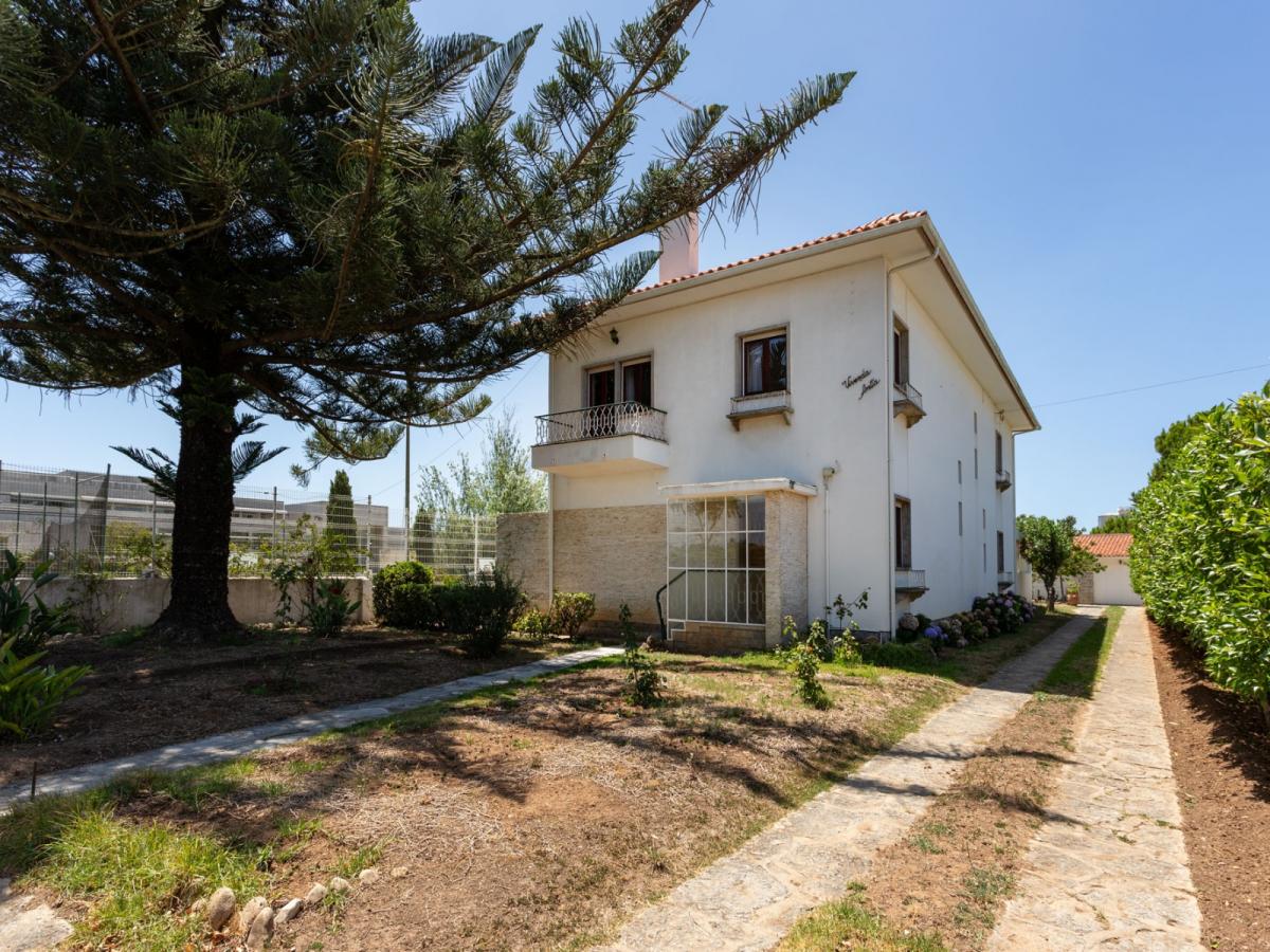 Picture of Home For Sale in Cascais, Estremadura, Portugal