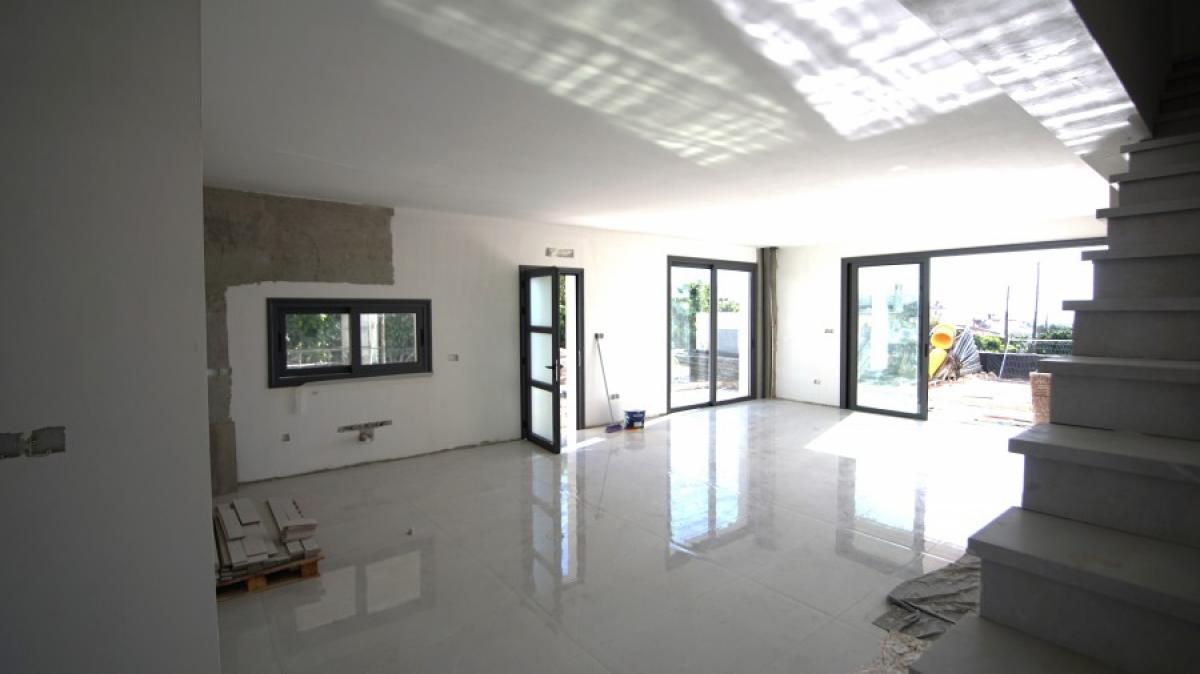 Picture of Home For Sale in Kolossi, Limassol, Cyprus