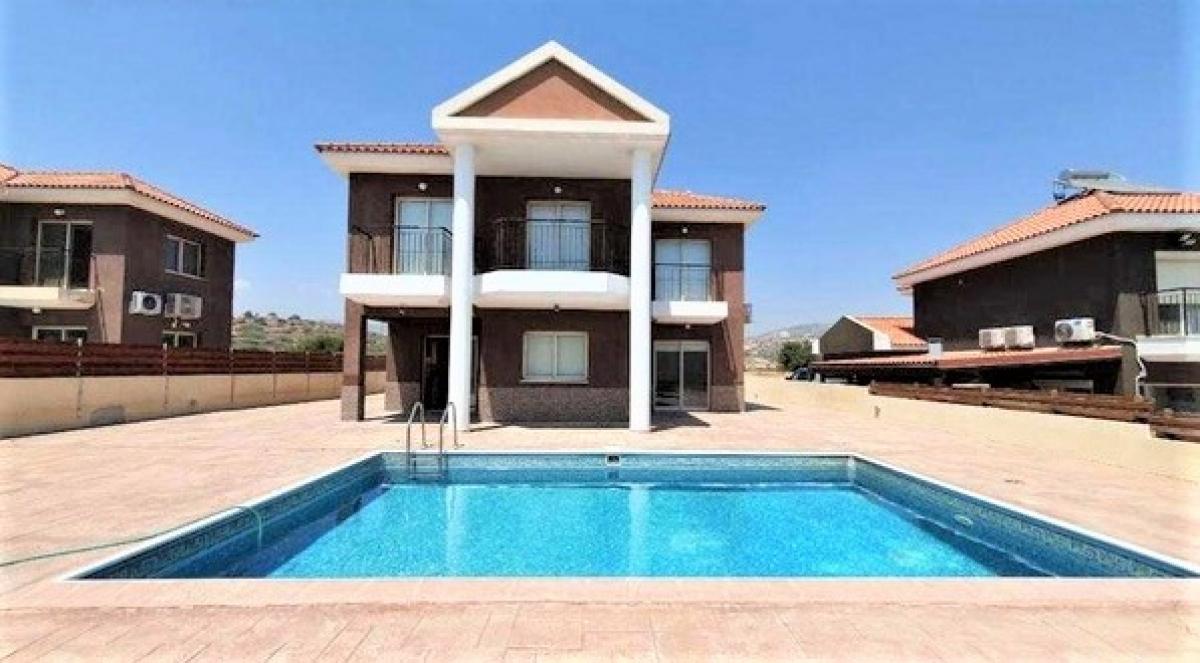 Picture of Home For Sale in Monagroulli, Limassol, Cyprus