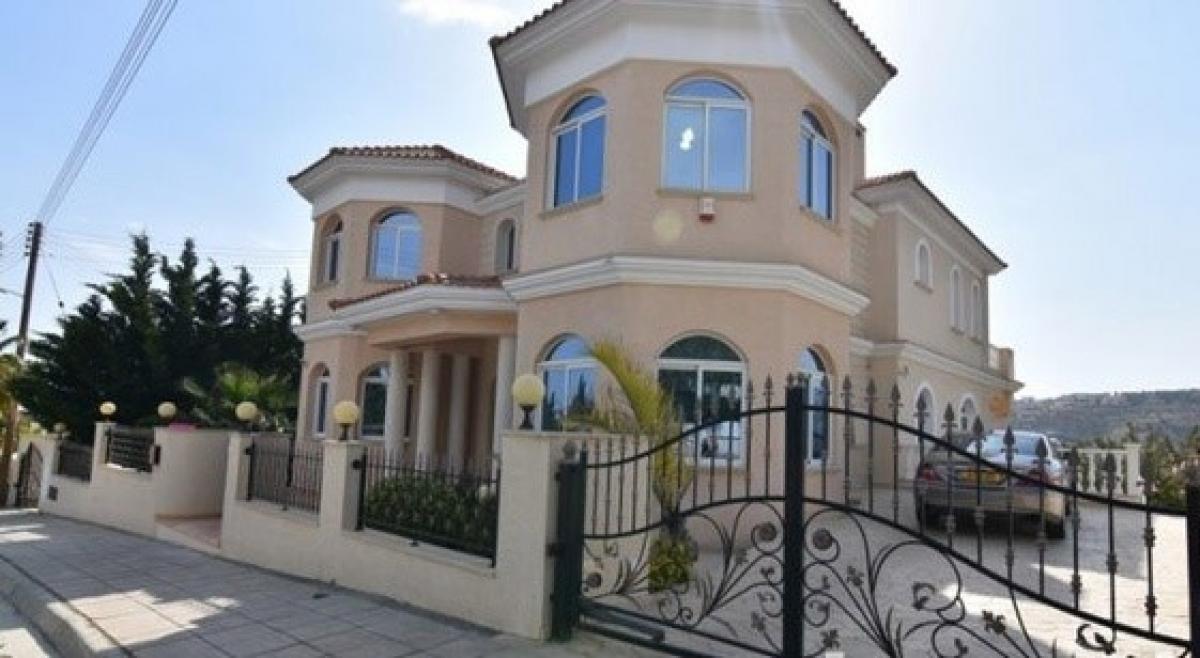 Picture of Home For Sale in Mesovounia, Limassol, Cyprus