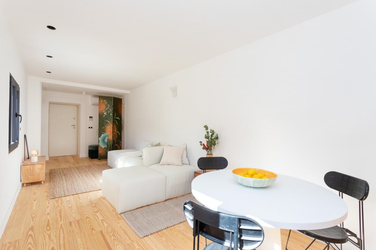 Picture of Condo For Sale in Lisboa, Lisboa, Portugal