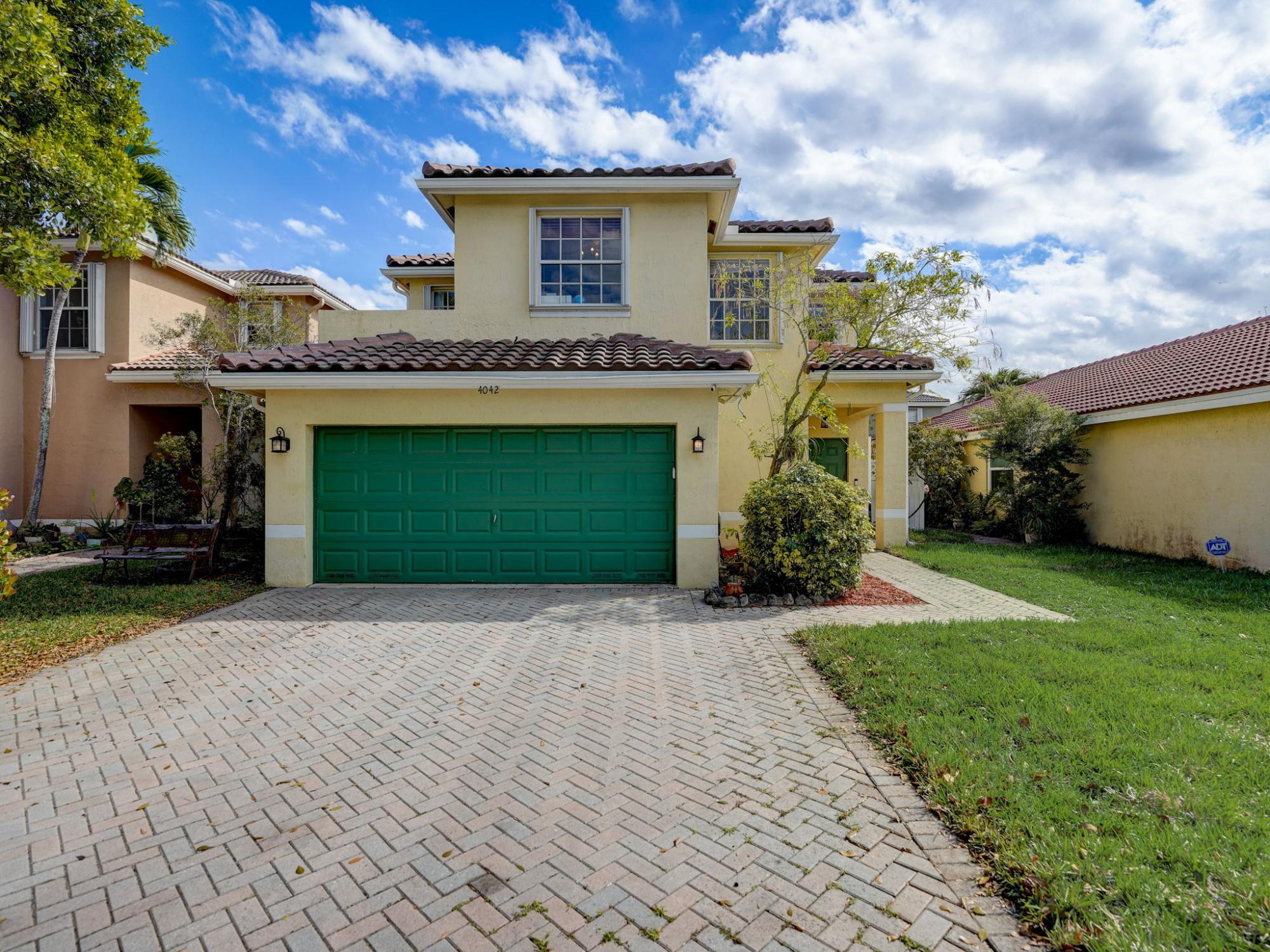 Home For Sale in Coconut Creek, Florida, United States
