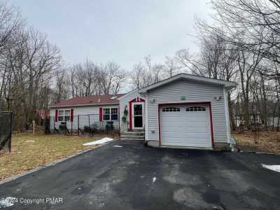 Home For Sale in Tobyhanna, Pennsylvania