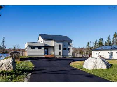 Home For Sale in Brookside, Canada