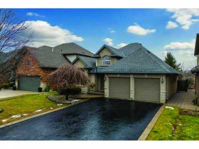 Home For Sale in Binbrook, Canada
