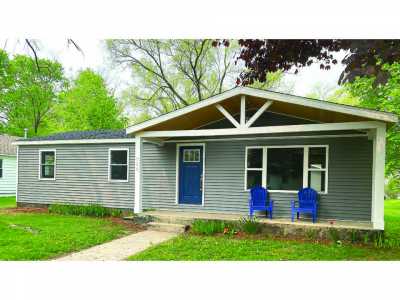 Home For Sale in Elk Rapids, Michigan