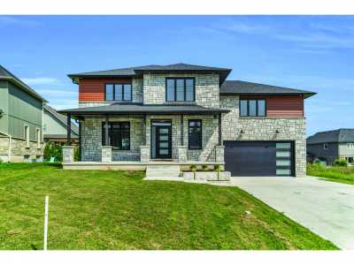Home For Sale in Walkerton, Canada