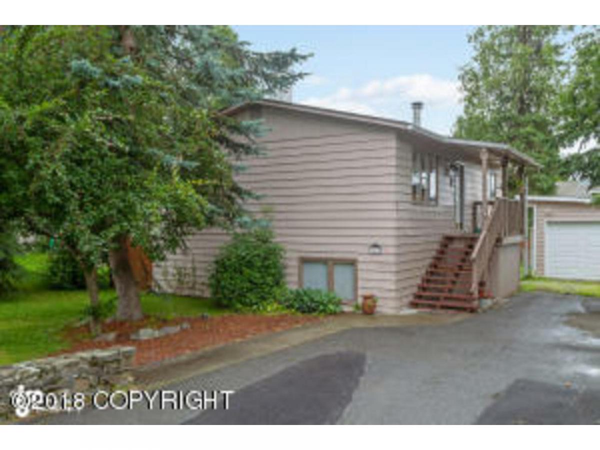 Picture of Home For Sale in Anchorage, Alaska, United States