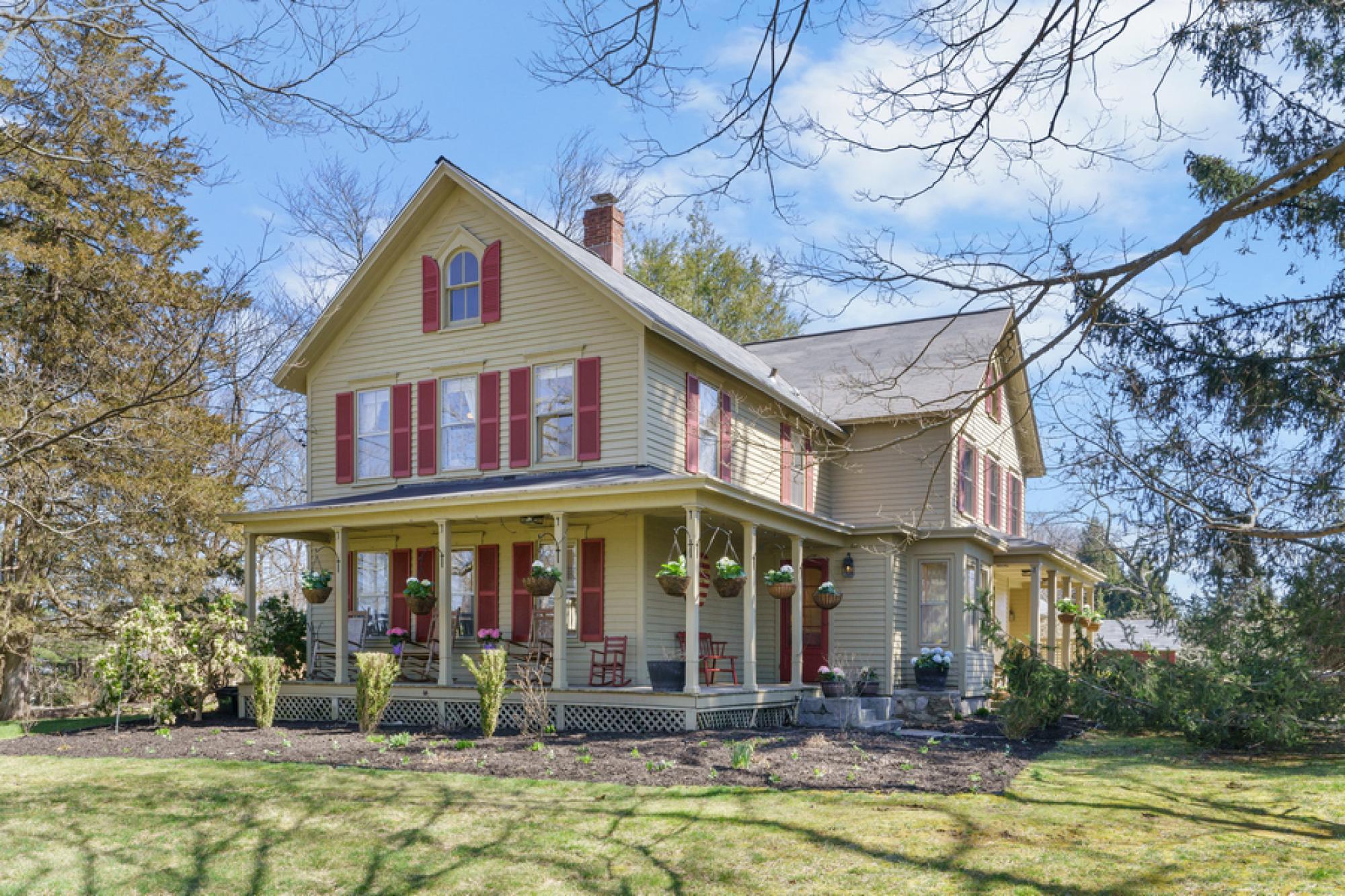 Home For Sale in Ridgefield, Connecticut, United States