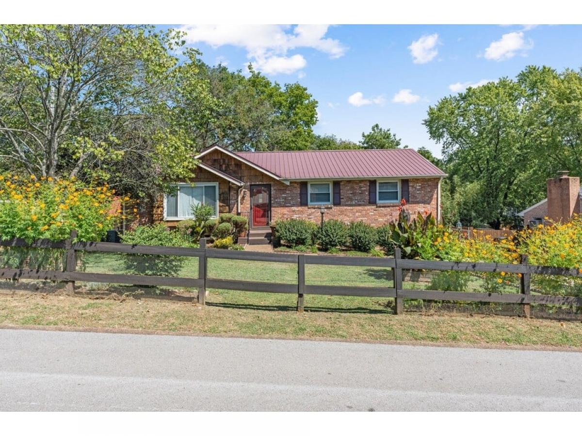 Picture of Home For Sale in Nashville, Tennessee, United States