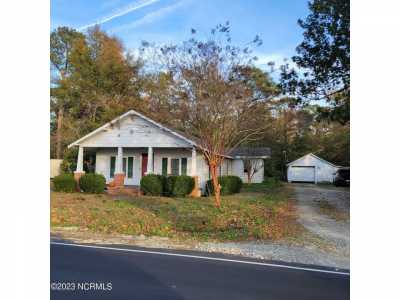 Home For Sale in Burgaw, North Carolina