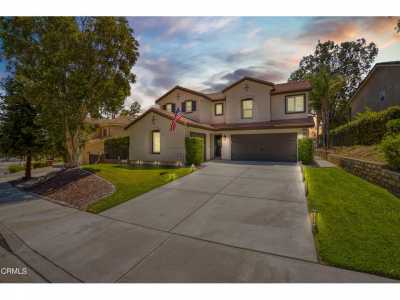 Home For Sale in Castaic, California