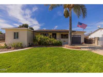 Home For Sale in Oak View, California