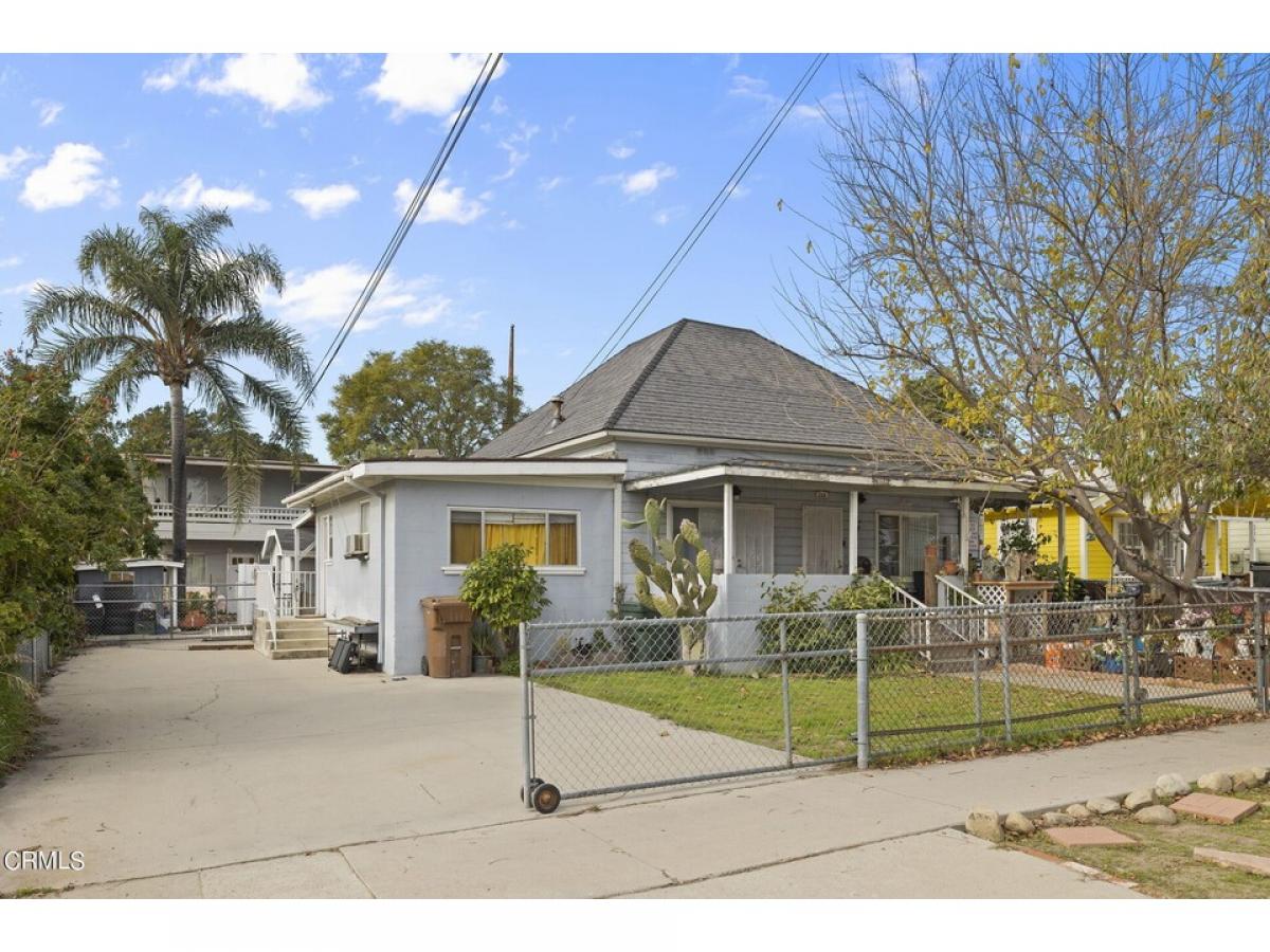 Picture of Multi-Family Home For Sale in Santa Paula, California, United States