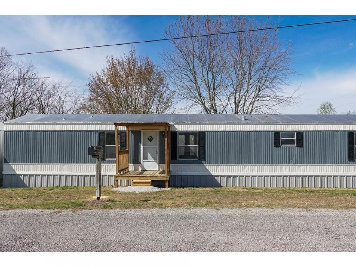 Picture of Home For Sale in Baxter, Tennessee, United States