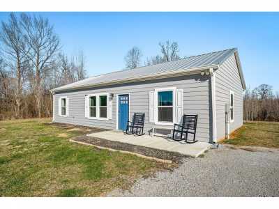 Home For Sale in Quebeck, Tennessee