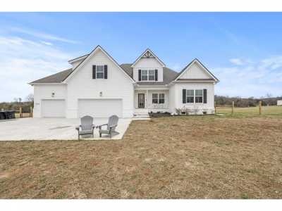 Home For Sale in Shelbyville, Tennessee