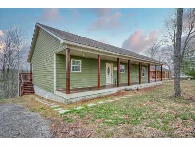 Home For Sale in Smithville, Tennessee