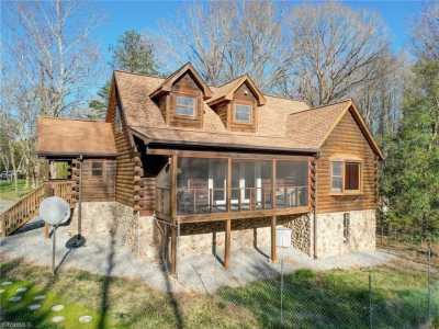 Home For Sale in Randleman, North Carolina