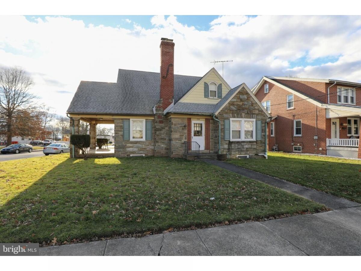 Picture of Home For Sale in Souderton, Pennsylvania, United States