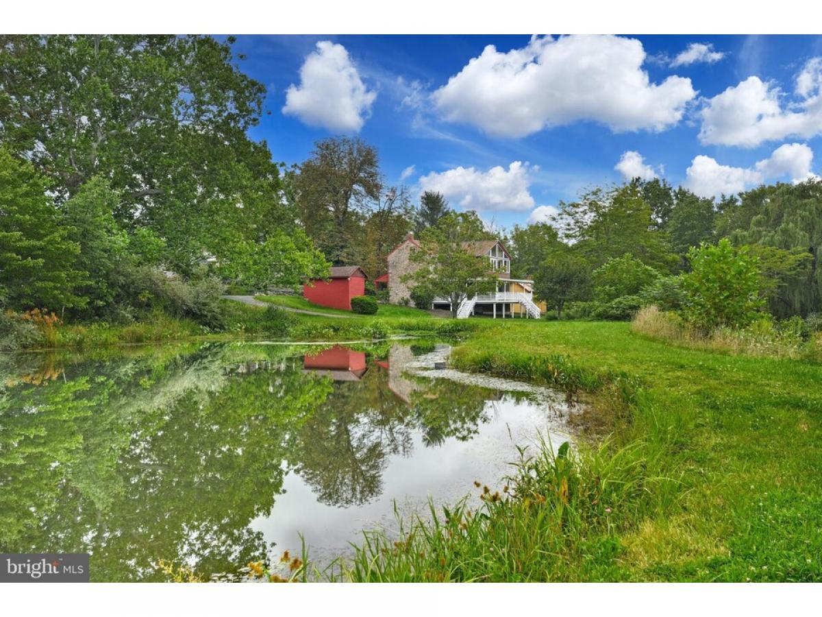 Picture of Home For Sale in New Tripoli, Pennsylvania, United States
