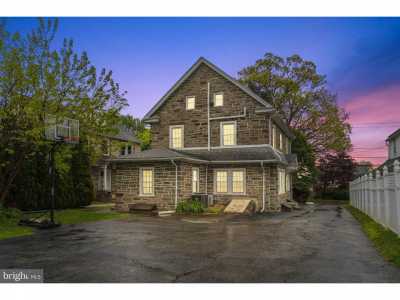 Home For Sale in Ardmore, Pennsylvania