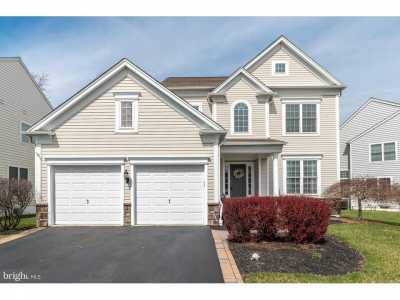 Home For Sale in Fountainville, Pennsylvania