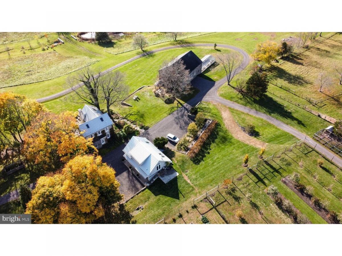 Picture of Home For Sale in Ottsville, Pennsylvania, United States