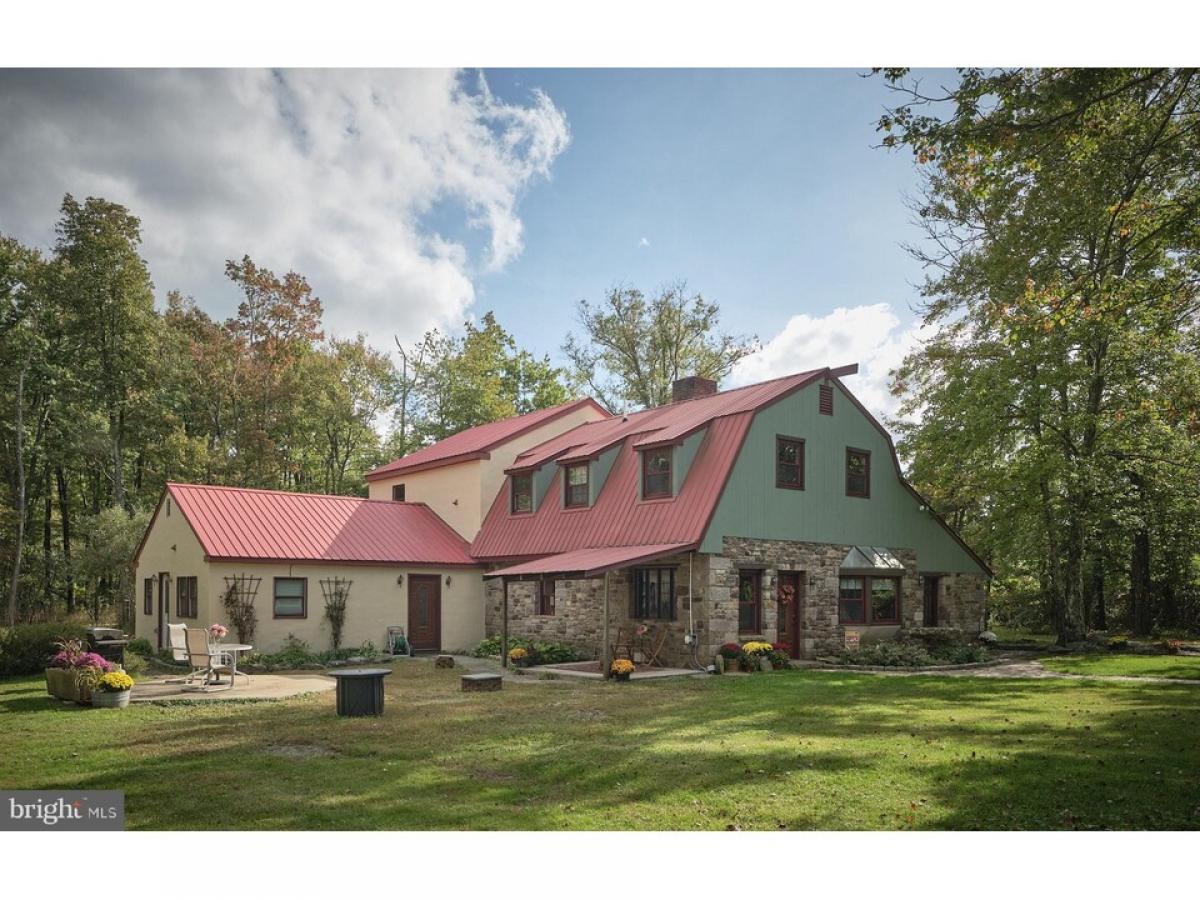 Picture of Home For Sale in Pipersville, Pennsylvania, United States