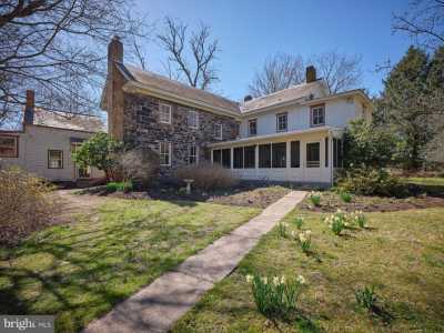 Home For Sale in Milford, New Jersey