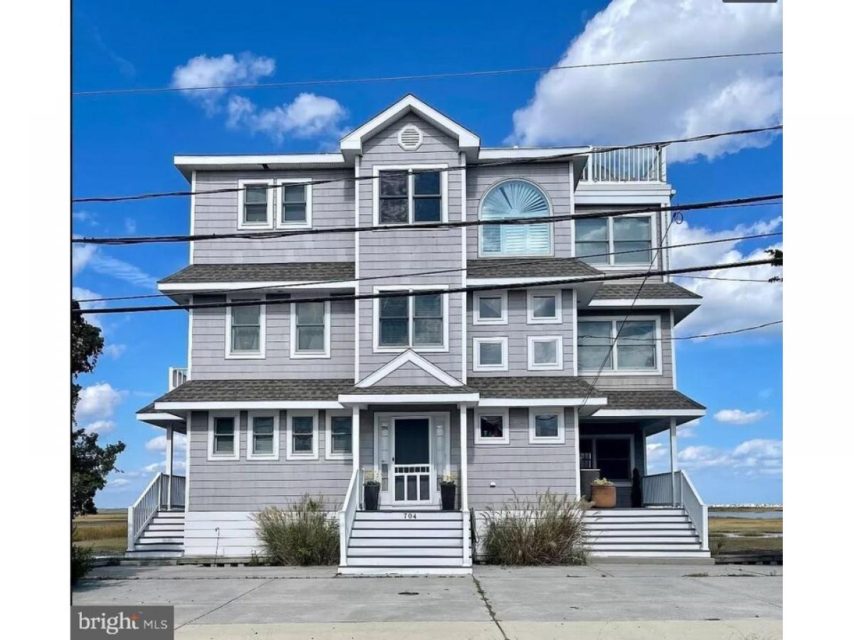 Picture of Home For Sale in Avalon, New Jersey, United States