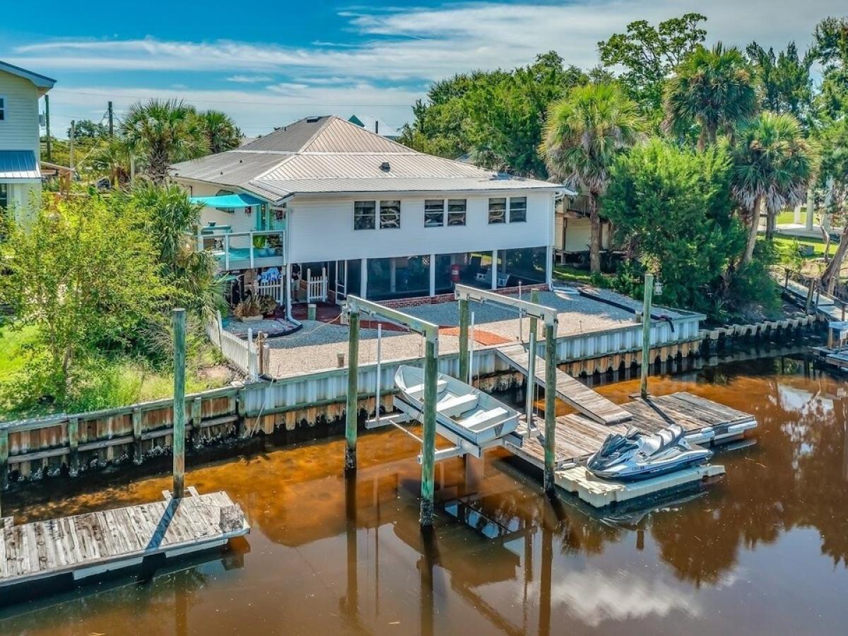 Picture of Home For Sale in Crawfordville, Florida, United States
