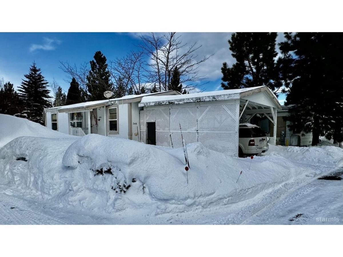 Picture of Home For Sale in South Lake Tahoe, California, United States