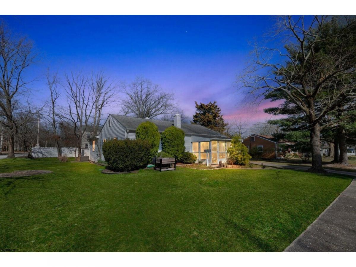 Picture of Home For Sale in Linwood, New Jersey, United States