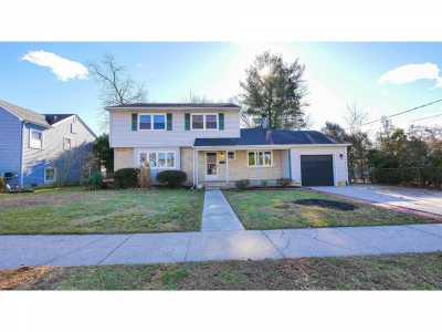 Home For Sale in Northfield, New Jersey