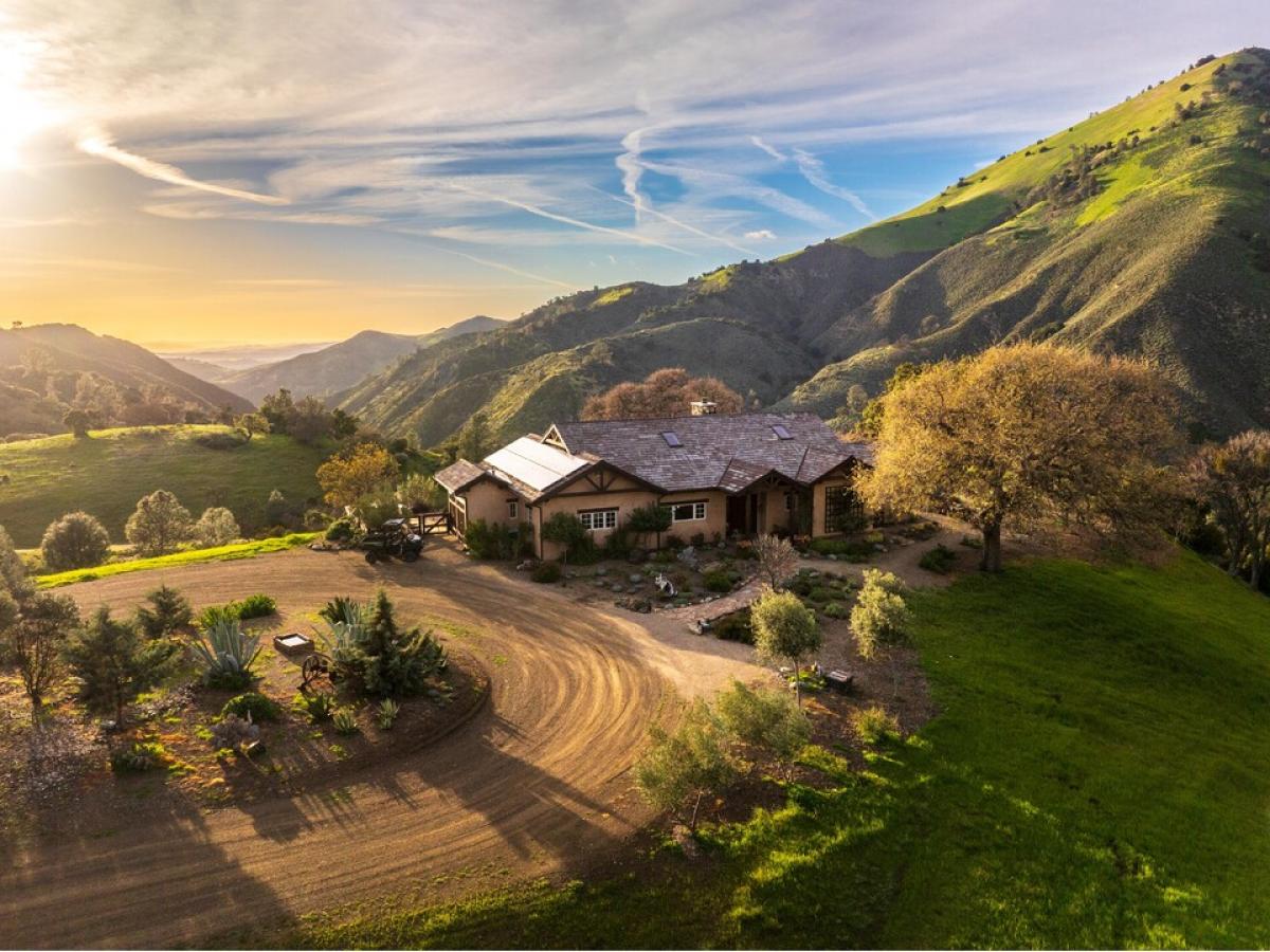 Picture of Home For Sale in Los Olivos, California, United States