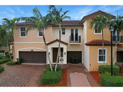 Home For Sale in Coconut Creek, Florida