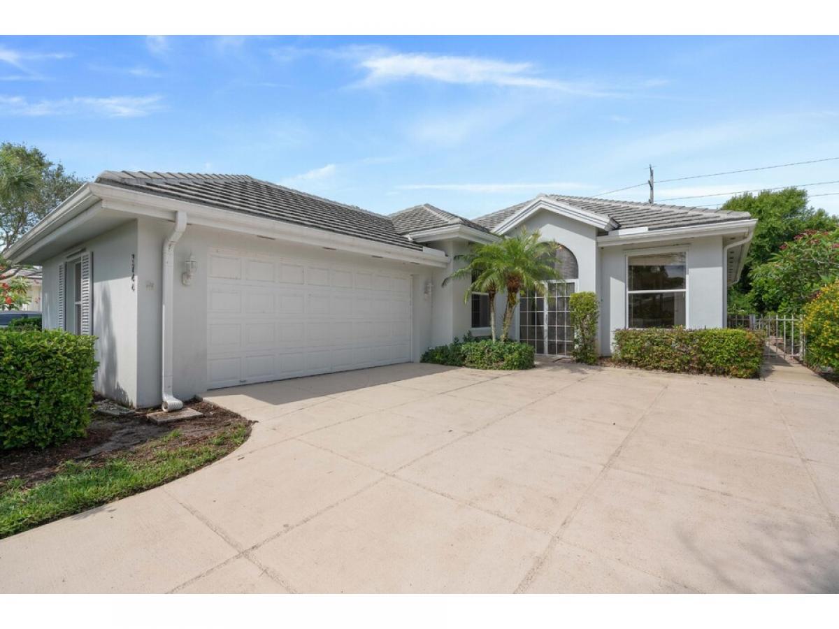 Picture of Home For Sale in Hobe Sound, Florida, United States