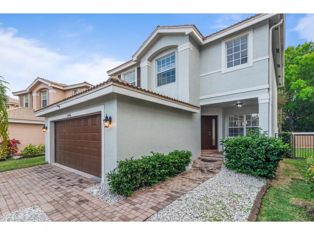 Picture of Home For Sale in Royal Palm Beach, Florida, United States