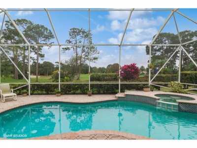 Home For Sale in Port Saint Lucie, Florida