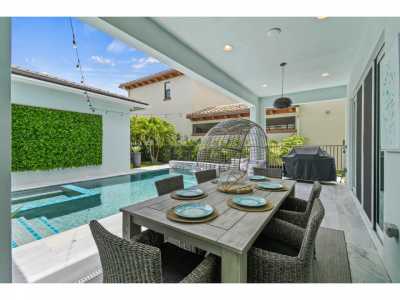 Home For Sale in Palm Beach Gardens, Florida
