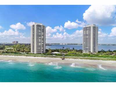 Home For Sale in Singer Island, Florida
