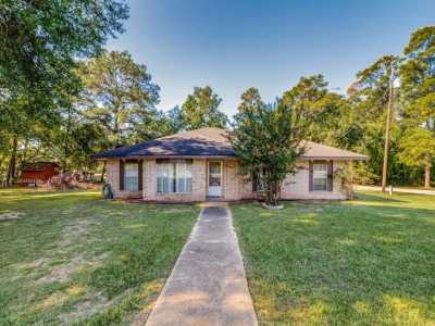 Home For Sale in Coldspring, Texas